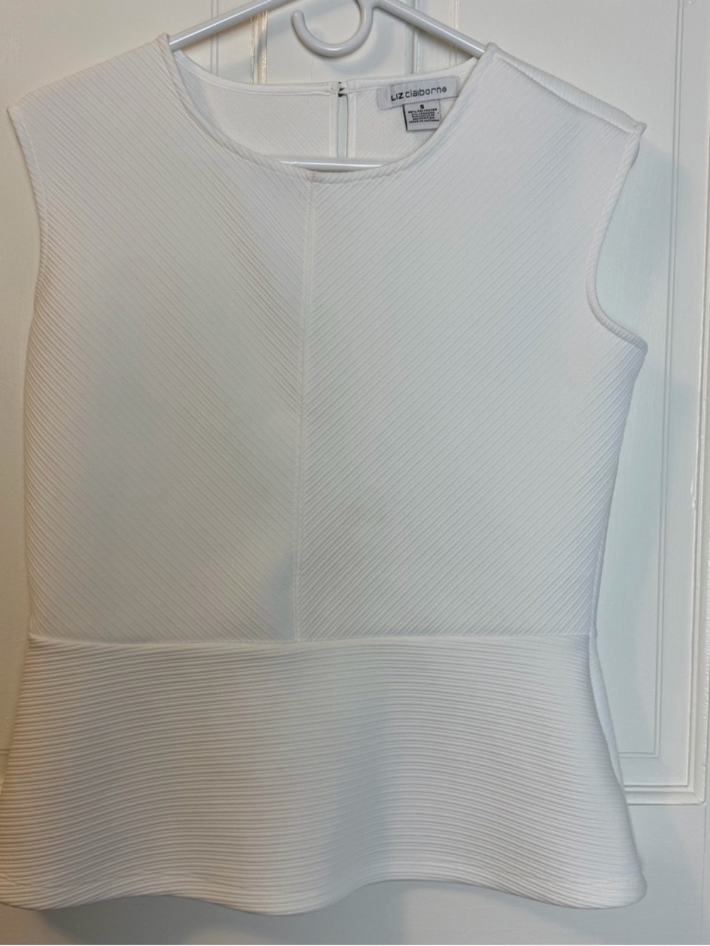 Liz Claiborne Sleeveless Minimalist White Peplum Top, Size S